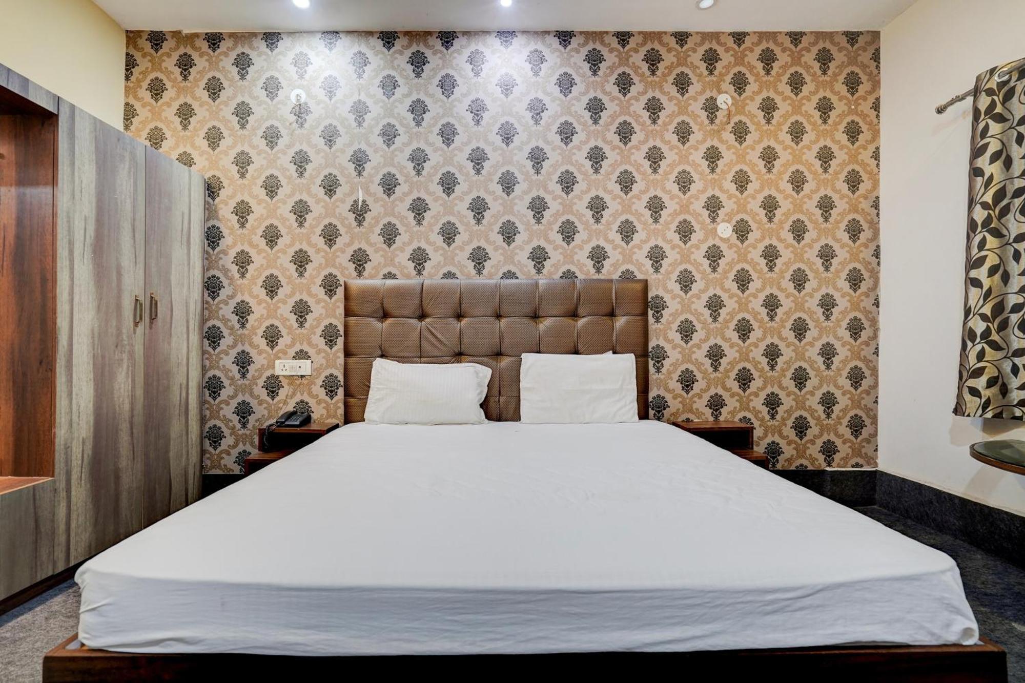 Hotel O Shyam Utsav Mirzāpur Exteriér fotografie